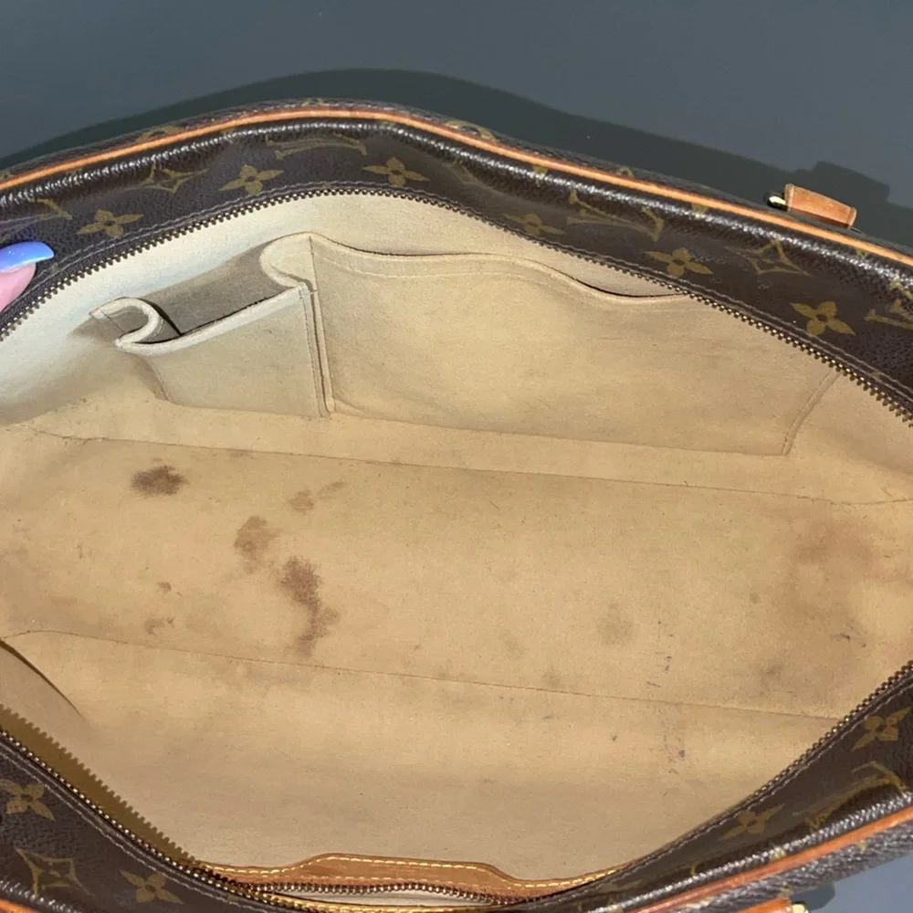 Louis Vuitton Cite GM Monogram Canvas Shoulder Bag - Picture 5 of 14